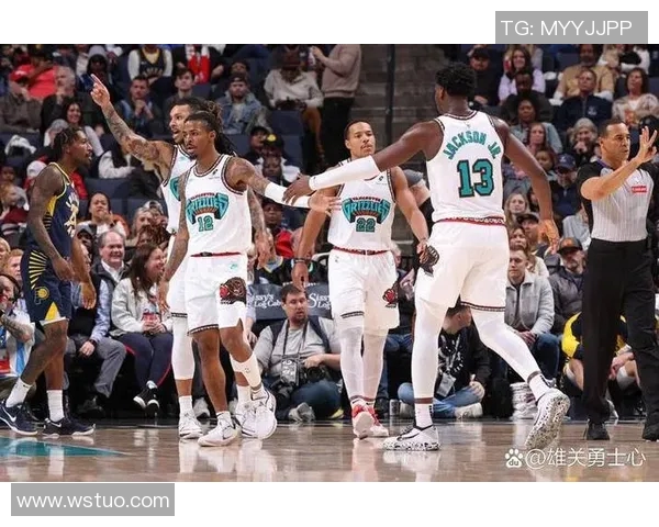 勇士与猛龙激战第3场争夺总冠军的关键时刻与精彩瞬间回顾