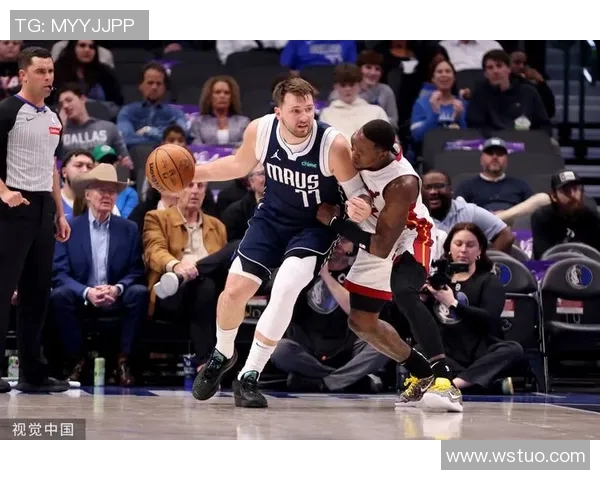 热火与独行侠精彩对决回放分析及赛后精彩瞬间回顾 热火与独行侠精彩对决回放分析及赛后精彩瞬间回顾